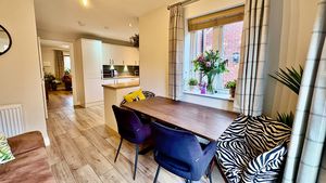 Photo 7- click for photo gallery